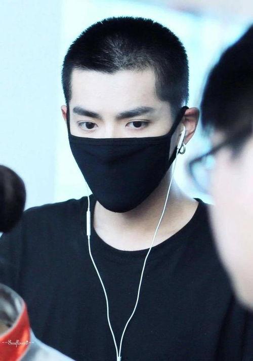 娱乐吃瓜男艺人翻车,吃瓜男艺人翻车事件揭秘